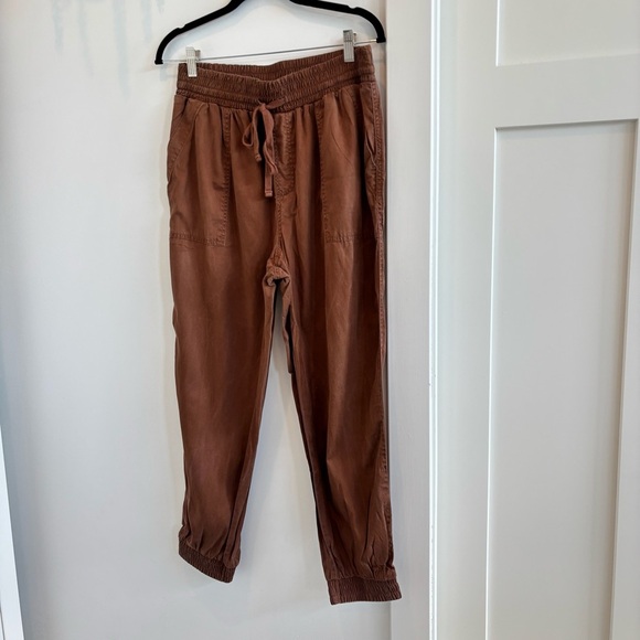A New Day High Rise Ankle Jogger Pull On Pants Women's Size Medium Elastic Waist - Picture 2 of 8